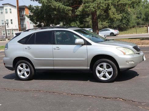Used 2004 Lexus RX 330 AWD w/ Premium Plus Pkg image 2