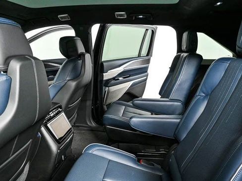 New 2025 Cadillac Escalade IQ Luxury 2 image 20
