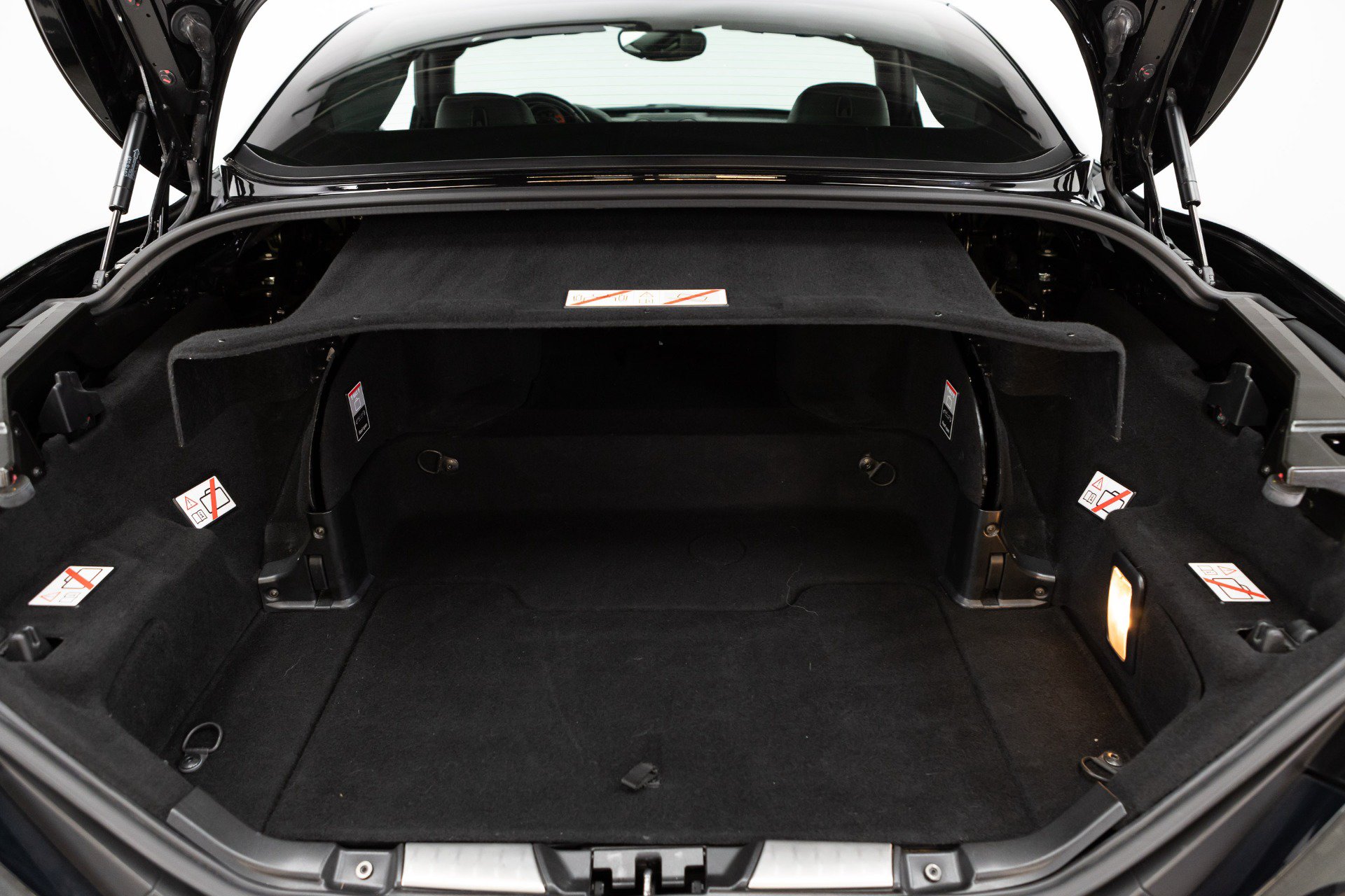 Used 2010 Ferrari California RWD image 99