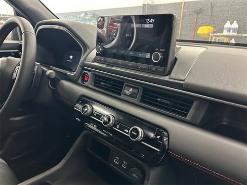 New 2025 Honda Pilot Sport image 25