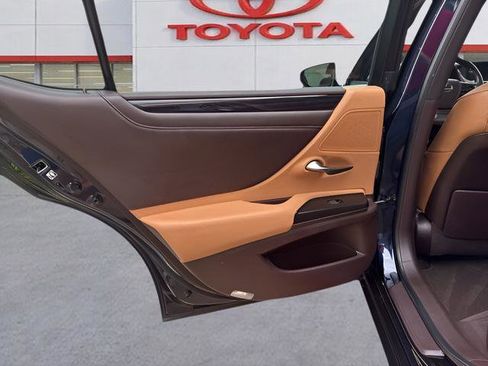 Used 2019 Lexus ES 350 w/ Premium Package FWD image 24