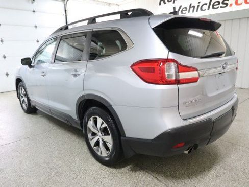 Used 2020 Subaru Ascent Premium w/ Convenience Package AWD/4WD image 3