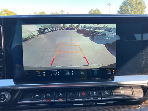 Used 2022 Chevrolet Silverado 1500 LT Trail Boss w/ LT Trail Boss Premium Package image 25