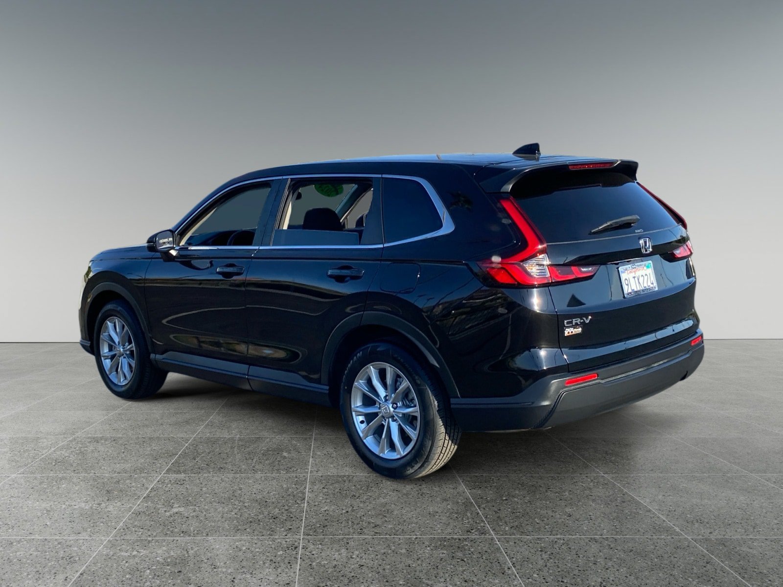 Used 2024 Honda CR-V EX image 3