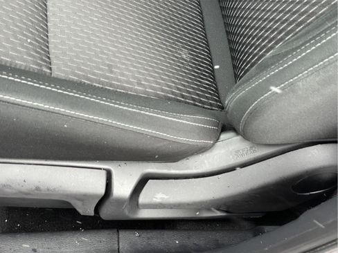 Used 2022 Mitsubishi Outlander ES image 23