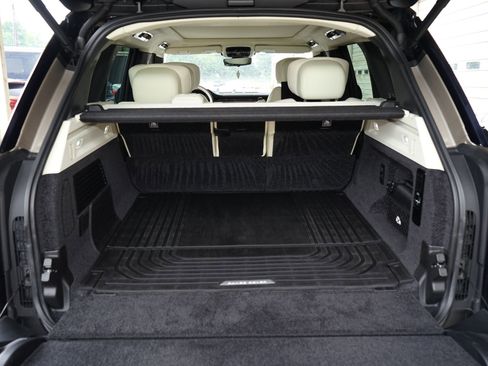 Used 2023 Land Rover Range Rover Autobiography image 30