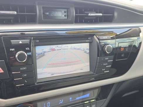 Used 2016 Toyota Corolla LE FWD image 24
