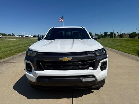 Used 2024 Chevrolet Colorado LT w/ LT Convenience Package II RWD image 10