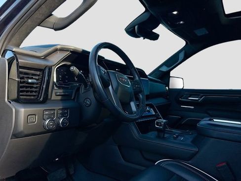 Used 2022 GMC Sierra 1500 AT4X image 9