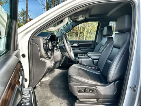 Certified 2024 GMC Sierra 1500 SLT image 19