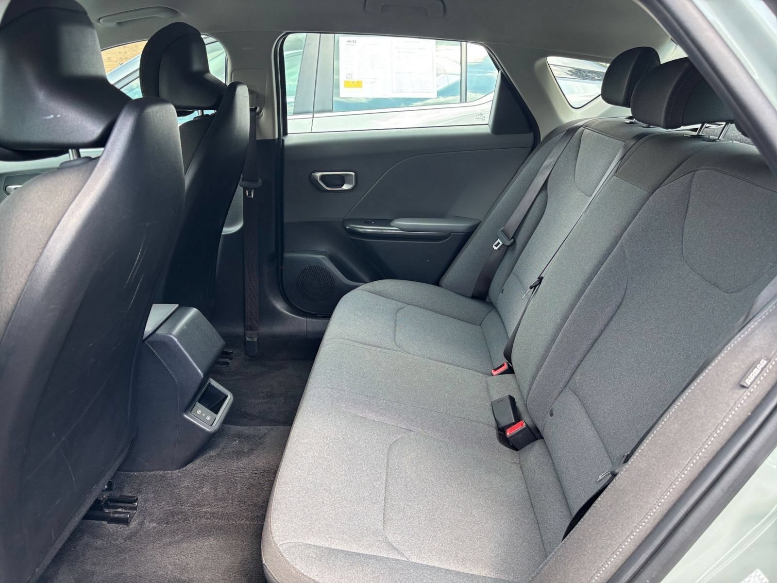 Used 2025 Kia K4 FWD image 28