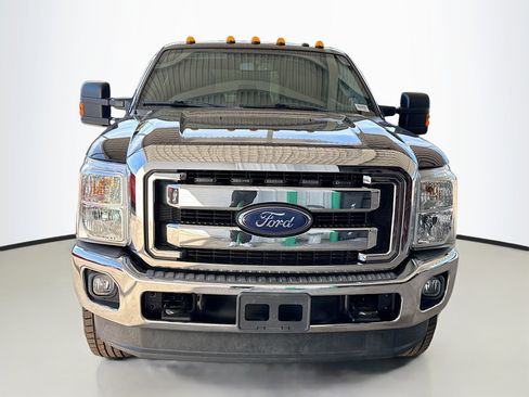 Used 2016 Ford F250 XLT w/ XLT Value Package image 2