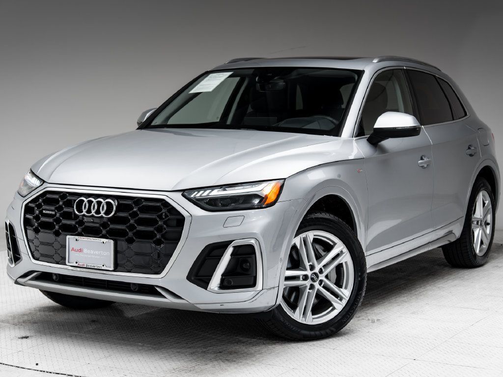 Used 2021 Audi Q5 e Prestige AWD/4WD image 1