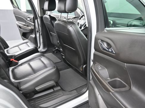 Used 2019 GMC Acadia SLT image 20