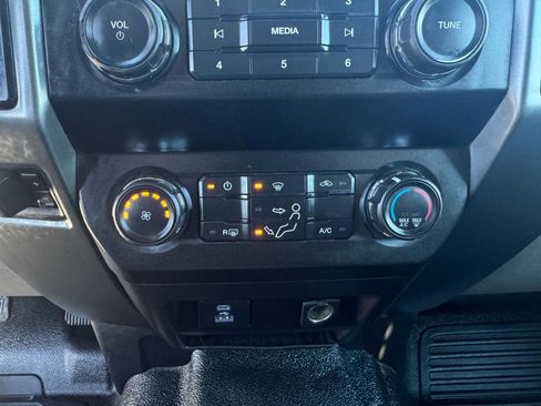 Used 2021 Ford F350 XLT w/ XLT Value Package image 25