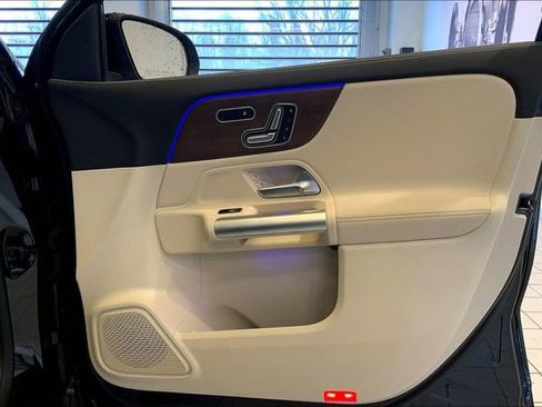 Used 2023 Mercedes-Benz GLA 250 4MATIC image 22