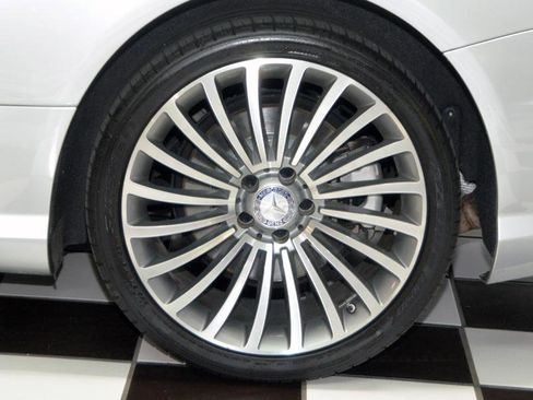 Used 2016 Mercedes-Benz SL 550 550 w/ Driver Assistance Package image 12