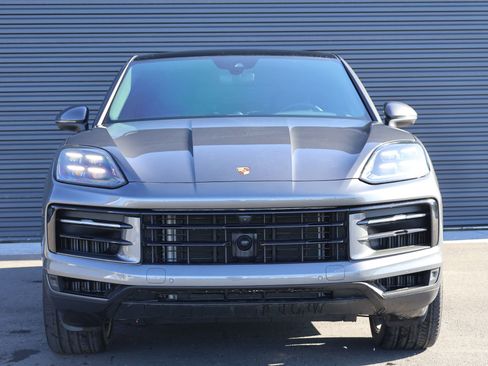 Certified 2024 Porsche Cayenne image 7