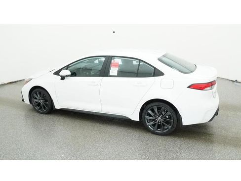 New 2026 Toyota Corolla SE image 4