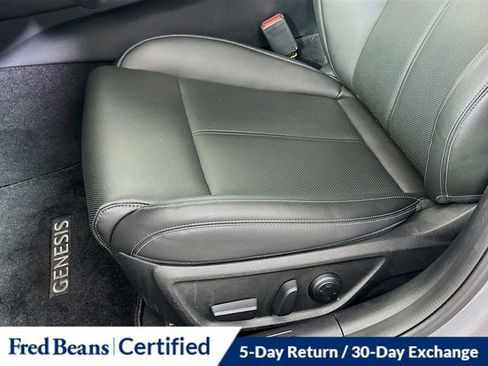 Used 2025 Genesis G70 2.5T image 21