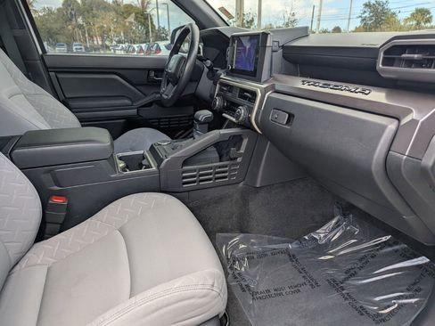 Used 2024 Toyota Tacoma SR5 image 9