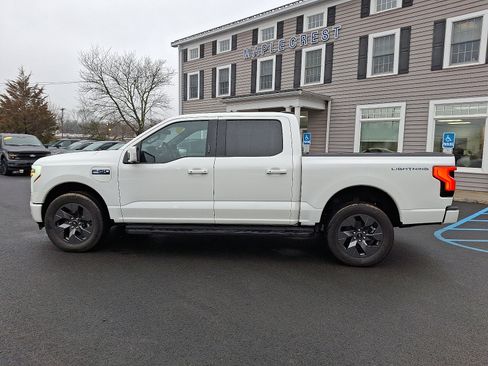 Used 2024 Ford F150 Lightning Lariat w/ Max Trailer Tow Package image 8