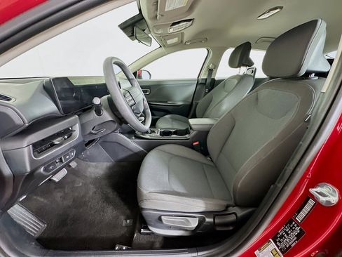 Used 2025 Kia K4 LXS image 13
