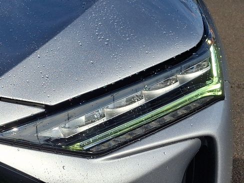 Used 2023 Acura MDX A-Spec image 9