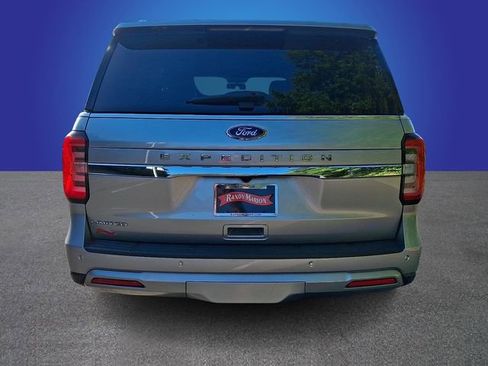 Used 2024 Ford Expedition Limited AWD/4WD image 5