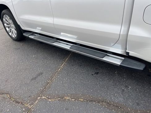 Used 2022 Chevrolet Silverado 1500 High Country image 35