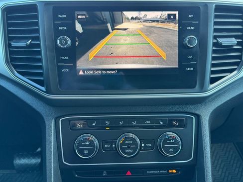 Used 2018 Volkswagen Atlas SE image 26