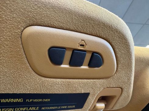 Used 2023 Chevrolet Corvette Stingray Premium Conv w/ 3LT image 34