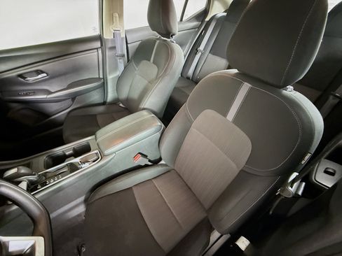 Used 2024 Nissan Sentra SV FWD image 24