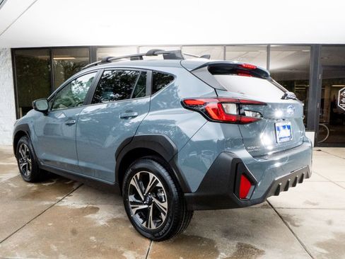 Used 2024 Subaru Crosstrek 2.0i Premium w/ Crosstrek Mirror Package AWD/4WD image 5