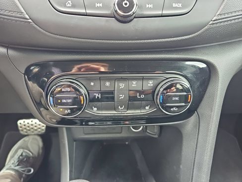 Used 2023 Buick Encore GX Select w/ Sport Touring Package FWD image 18