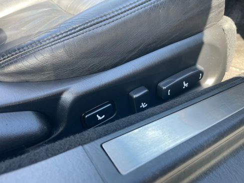 Used 2002 Lexus SC 430 Convertible image 27