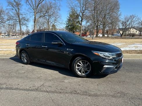 Certified 2019 Kia Optima LX image 2
