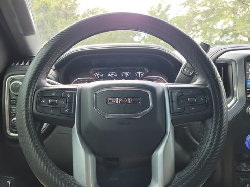 Used 2020 GMC Sierra 2500 SLT w/ SLT Premium Plus Package AWD/4WD image 22