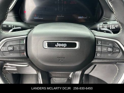 Used 2024 Jeep Grand Cherokee L Laredo image 26