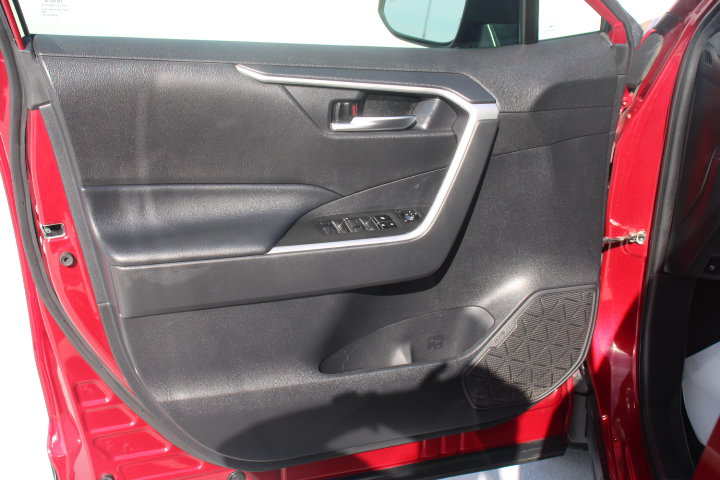 Certified 2024 Toyota RAV4 XLE w/ Convenience Package AWD/4WD image 10
