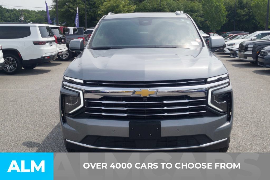 Used 2025 Chevrolet Tahoe LT AWD/4WD image 2