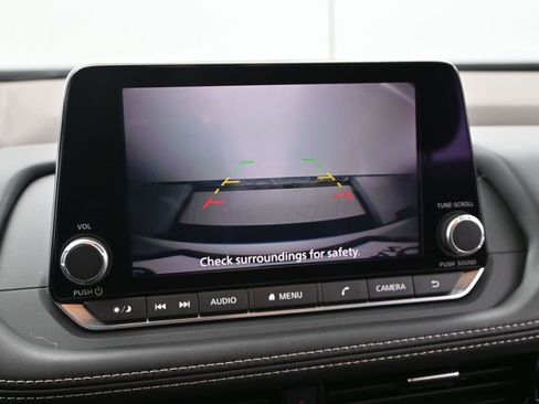 Used 2022 Nissan Rogue SV image 22