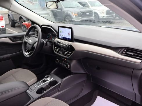 Used 2022 Ford Escape SE w/ Cold Weather Package AWD/4WD image 39