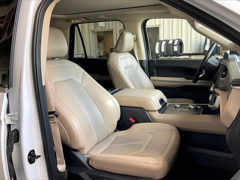 Used 2024 Ford Expedition Max Limited image 25