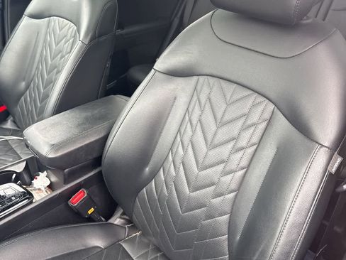 Used 2023 Kia Sportage X-Line w/ X-Line Premium Package image 7