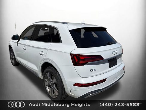 Used 2023 Audi Q5 2.0T Premium w/ Convenience Package image 6