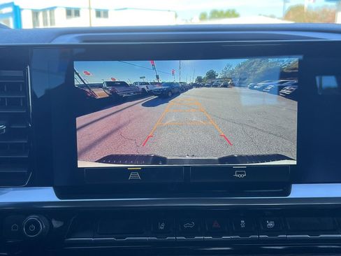 Used 2024 Chevrolet Silverado 2500 LT image 5