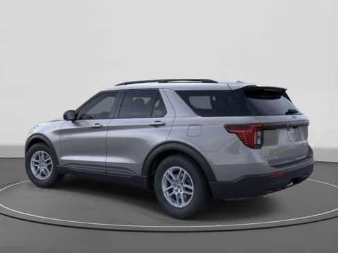 New 2026 Ford Explorer Active RWD image 4