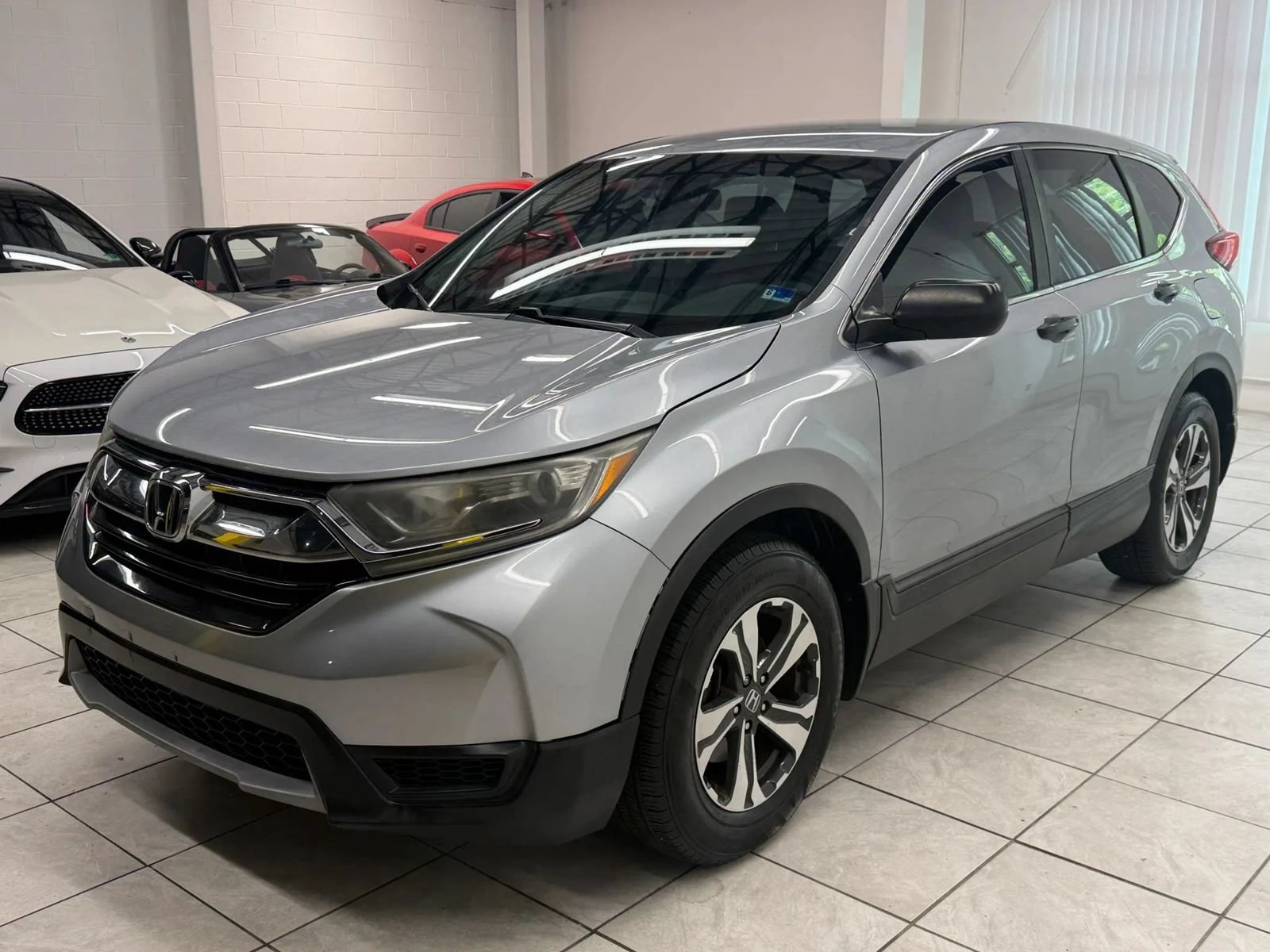 Used 2018 Honda CR-V LX image 3