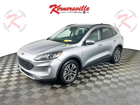Used 2021 Ford Escape SEL image 3